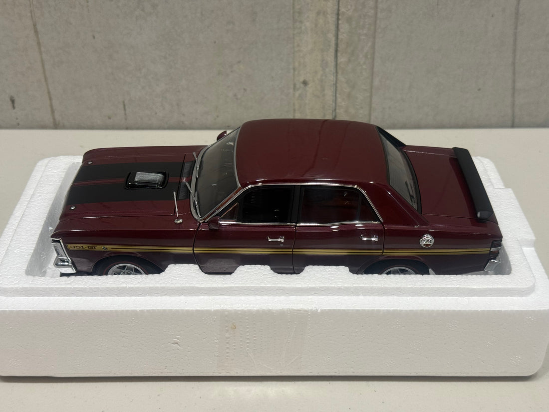 FORD XY FALCON GTHO PHASE III - VINTAGE BURGUNDY/GOLD SIDE STRIPES - 1:18 SCALE DIECAST MODEL - AUTOart