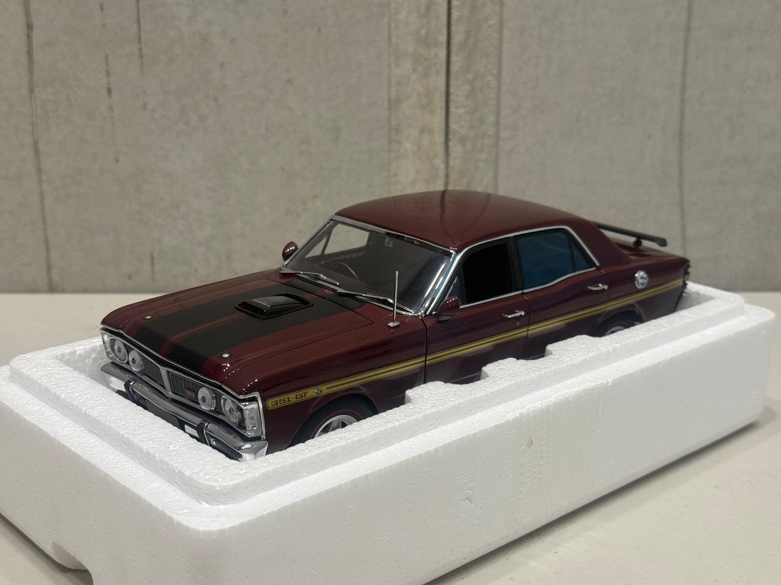 FORD XY FALCON GTHO PHASE III - VINTAGE BURGUNDY/GOLD SIDE STRIPES - 1:18 SCALE DIECAST MODEL - AUTOart