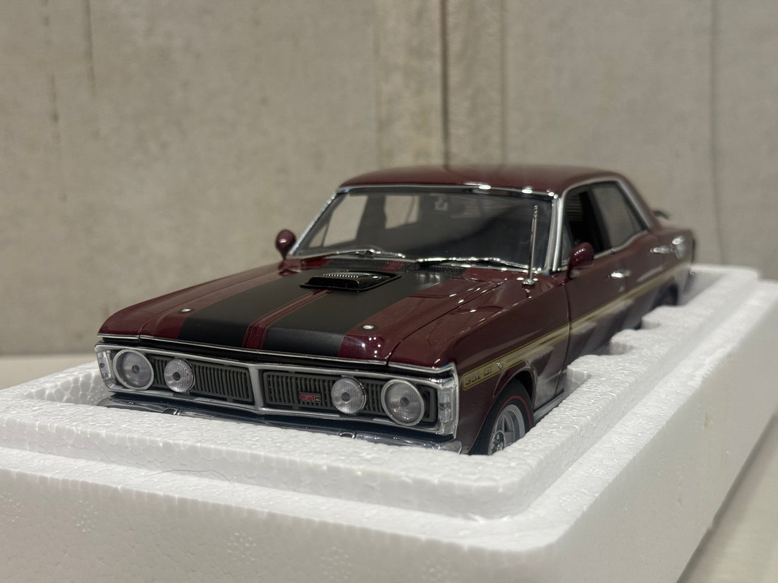 FORD XY FALCON GTHO PHASE III - VINTAGE BURGUNDY/GOLD SIDE STRIPES - 1:18 SCALE DIECAST MODEL - AUTOart