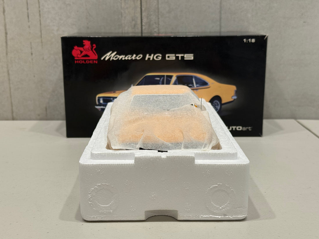 HG MONARO 70 GTS 350 - INDY ORANGE - W/CERTIFICATE - 1:18 SCALE DIECAST MODEL - AUTOart