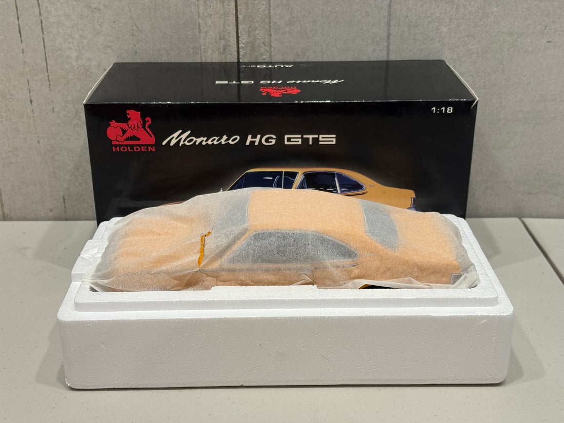 HG MONARO 70 GTS 350 - INDY ORANGE - W/CERTIFICATE - 1:18 SCALE DIECAST MODEL - AUTOart