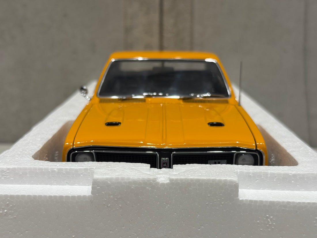 HG MONARO 70 GTS 350 - INDY ORANGE - W/CERTIFICATE - 1:18 SCALE DIECAST MODEL - AUTOart
