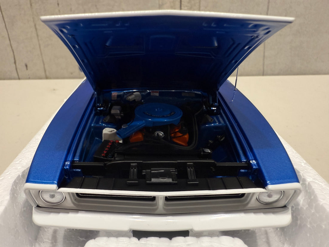 FORD XB FALCON HARDTOP - JOHN GOSS SPECIAL - 1:18 SCALE DIECAST MODEL - AUTOart