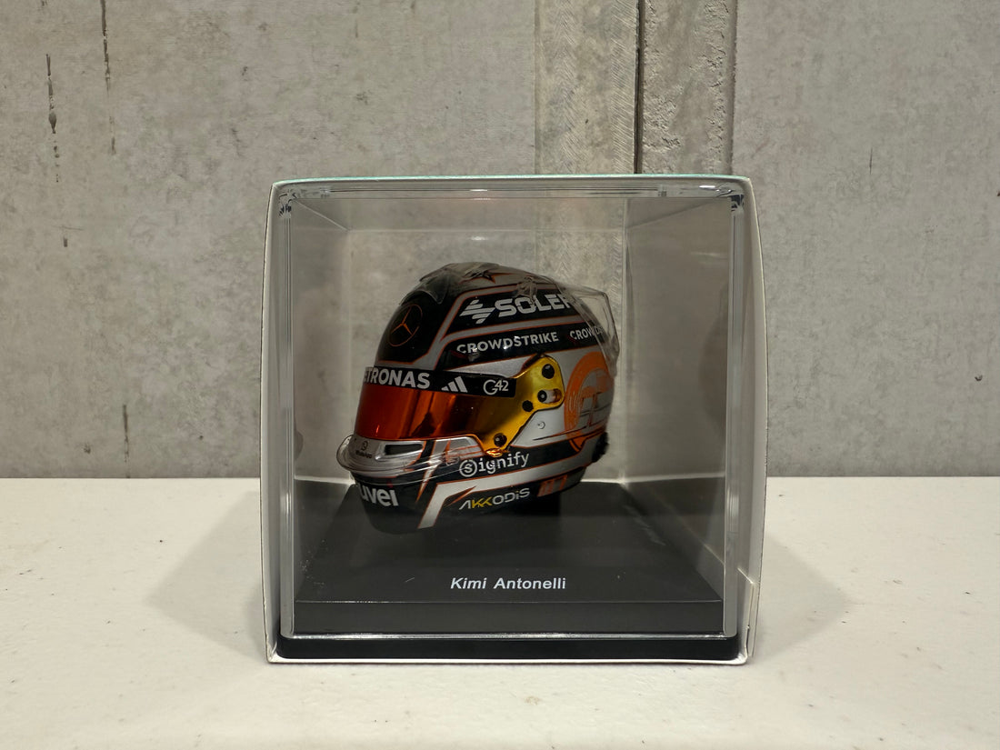 KIMI ANTONELLI - MERCEDES-AMG PETRONAS F1 TEAM - BRITISH GP 2025 - 1:5 SCALE HELMET - SPARK