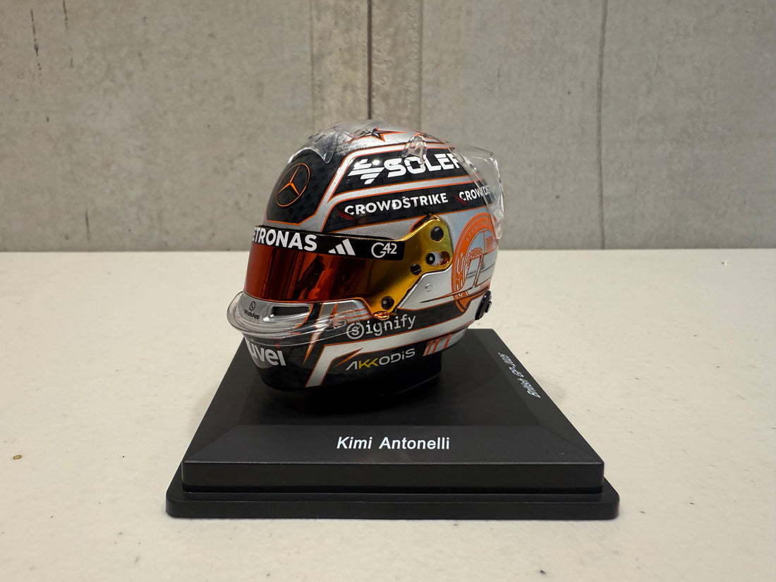KIMI ANTONELLI - MERCEDES-AMG PETRONAS F1 TEAM - BRITISH GP 2025 - 1:5 SCALE HELMET - SPARK