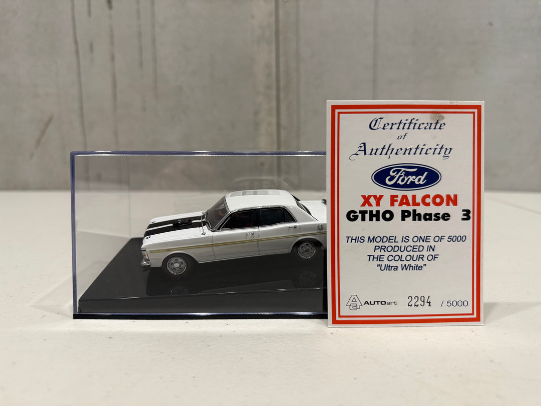 FORD XY GT-HO FALCON PHASE III - ULTRA WHITE - 1:43 SCALE DIECAST MODEL - AUTOart