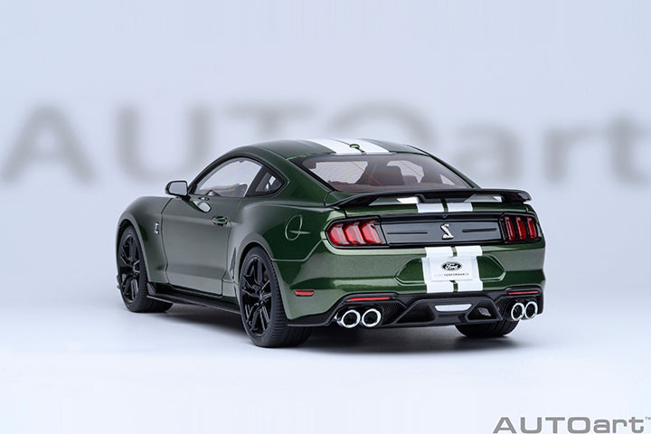 FORD MUSTANG SHELBY GT500 (ERUPTION GREEN) - 1:18 SCALE MODEL - AUTOart