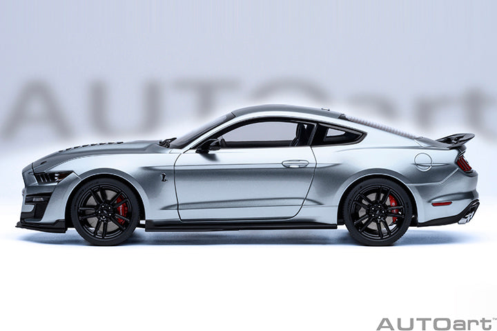 FORD MUSTANG SHELBY GT500 (ICONIC SILVER) - 1:18 SCALE MODEL - AUTOart