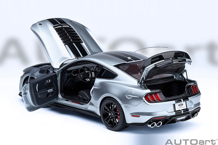 FORD MUSTANG SHELBY GT500 (ICONIC SILVER) - 1:18 SCALE MODEL - AUTOart