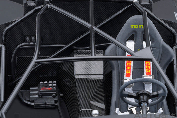 LAMBORGHINI DIABLO GTR (DEEP BLACK) - 1:18 SCALE MODEL - AUTOart