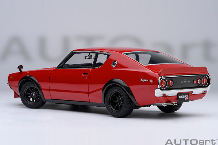 NISSAN SKYLINE 2000 GT-R (KPGC110) TUNED VERSION (RED) - 1:18 SCALE MO