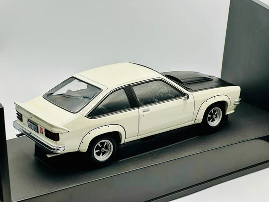 HOLDEN LX TORANA SS A9X - PALAIS WHITE/BLACK - 1:18 SCALE DIECAST MODEL - AUTOart
