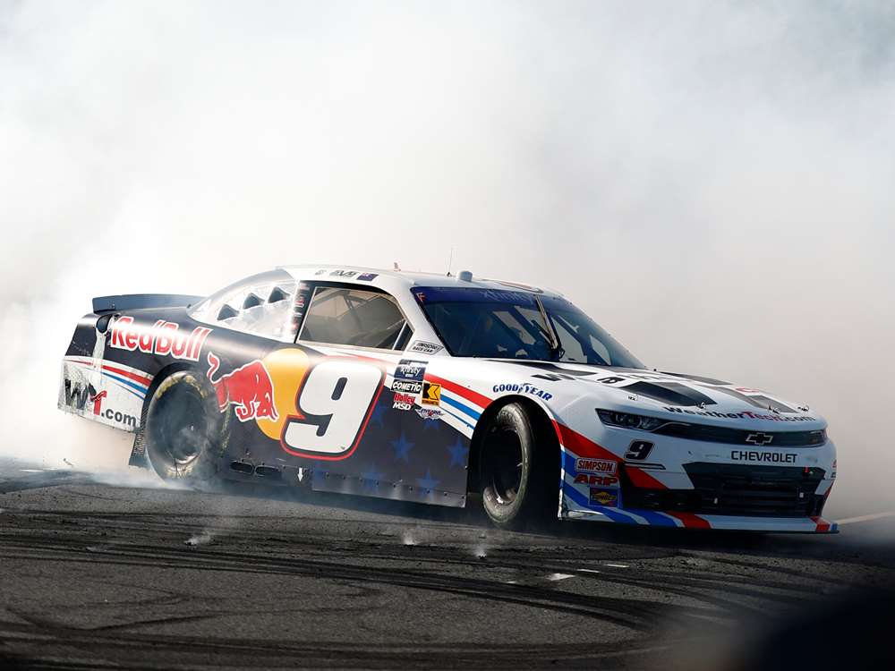 *PRE-ORDER* SHANE VAN GISBERGEN 2025 WEATHERTECH/RED BULL CHICAGO RACED WIN 1:24 AUTOGRAPHED ARC DIECAST