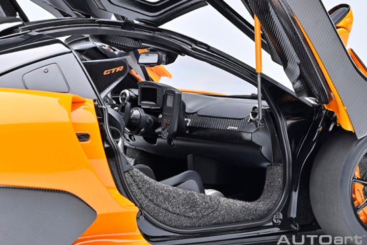 McLAREN SENNA GTR - ORANGE - 1:18 SCALE MODEL - AUTOart