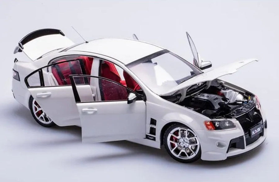 HSV W427 - 2008 - Heron White - 1:18 Diecast Model Car - BIANTE