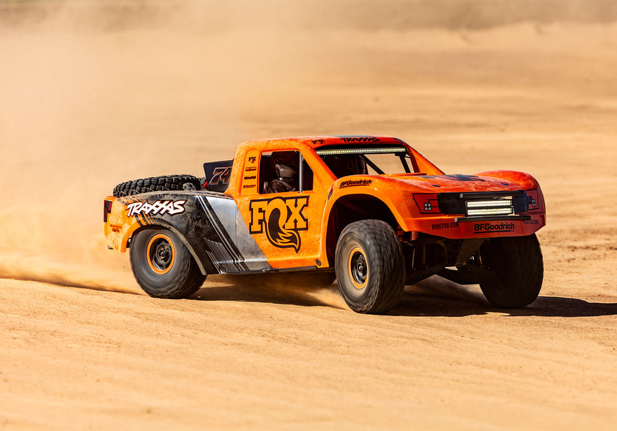 TRAXXAS UNLIMITED DESERT RACER 6S WD WITH LIGHTS - ORANGE (FOX)