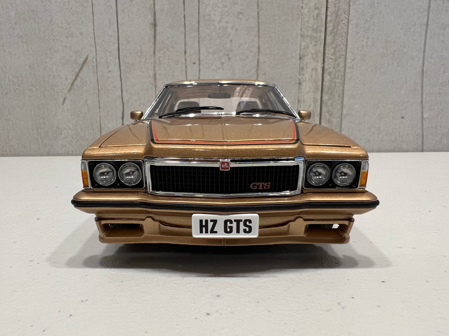 HOLDEN HZ GTS SANDLEWOOD METALLIC 1:18 - Classic Carlectables