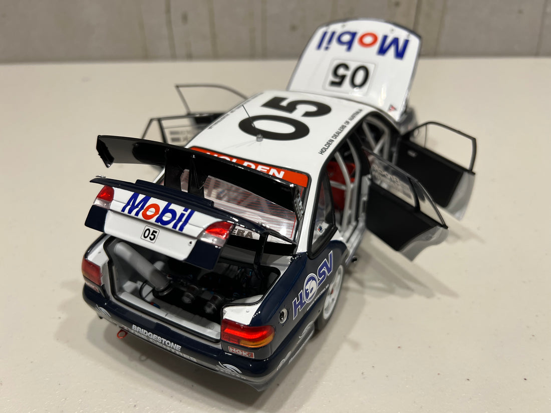 HOLDEN VR COMMODORE 1996 BATHURST 1:18 DIECAST MODEL