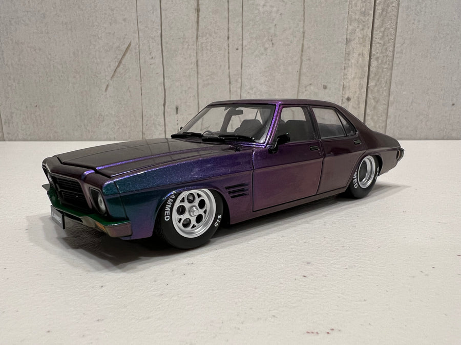 HQ GTS Custom 4 Door Monaro "Slammed" LS6 Twin Turbo 1:24 Scale Diecast - DDA Collectibles