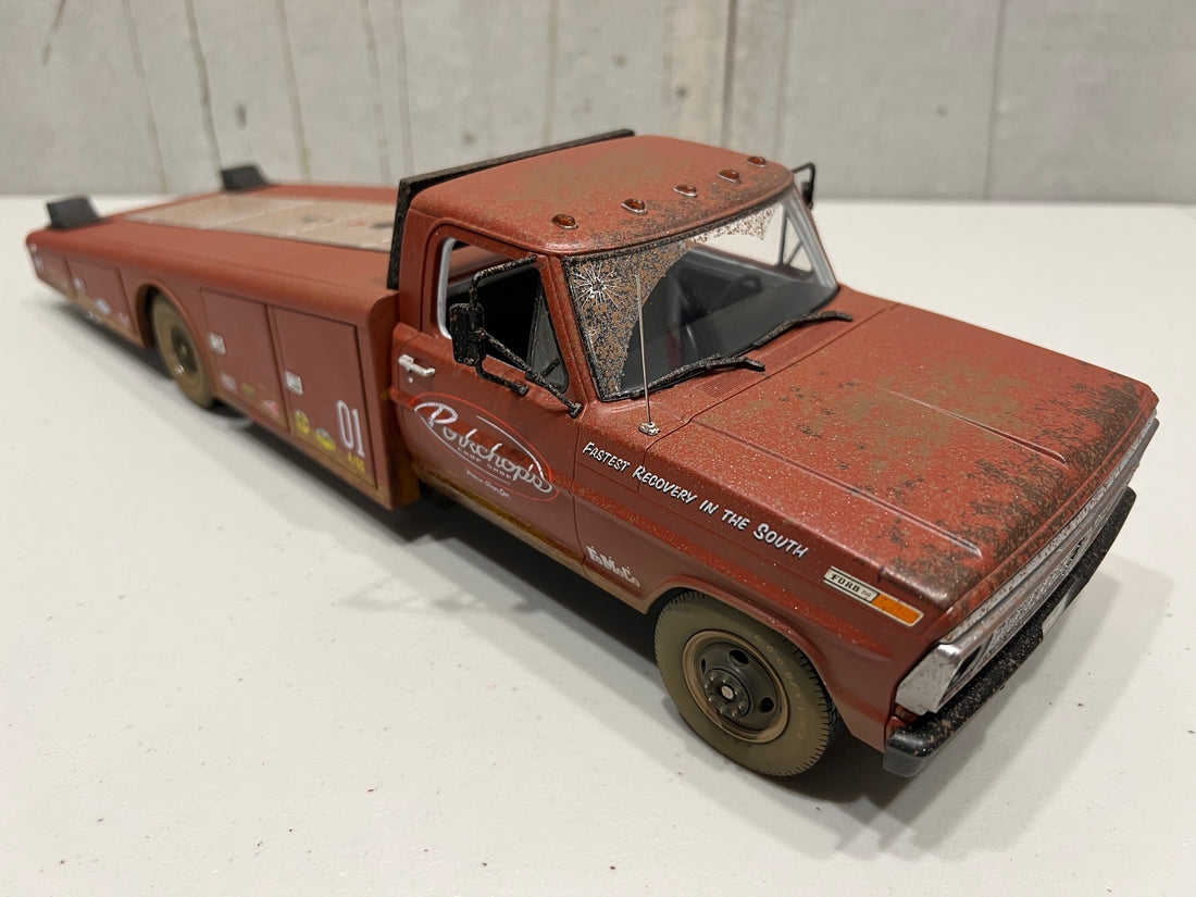 1:18 Ramp Truck Ford F-350 - Porkchop's Chop Shop