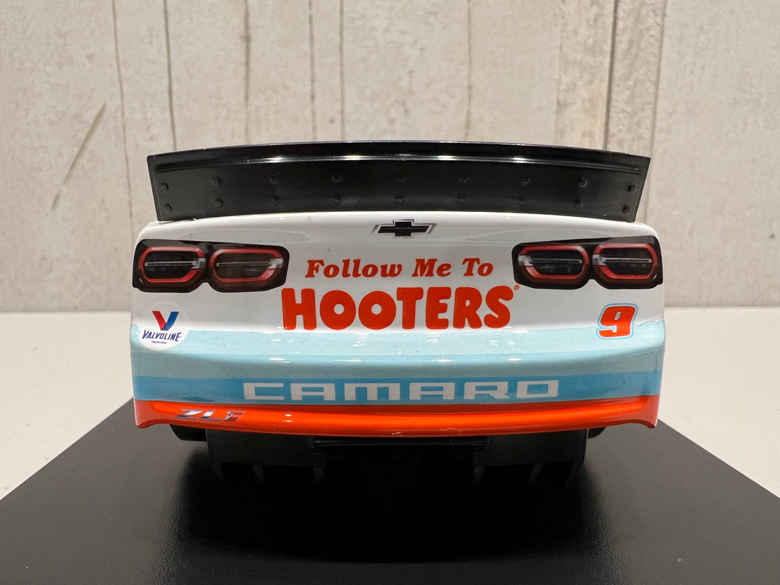 CHASE ELLIOTT 2022 HOOTERS 1:24 ARC DIECAST