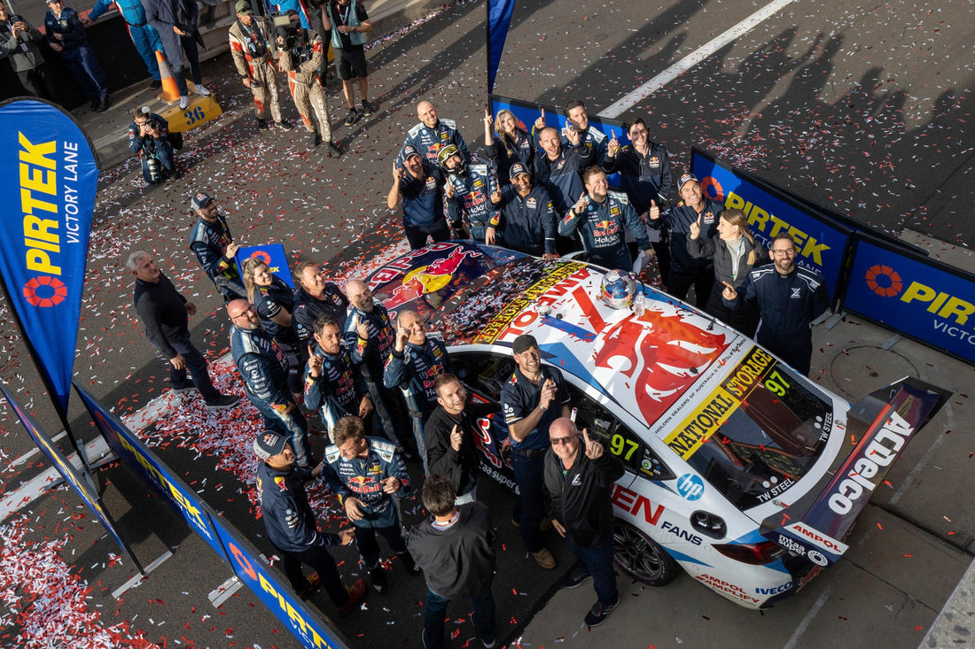 Handeland Racing HOLDEN ZB COMMODORE RED BULL HOLDEN RACING - #97 VAN GISBERGEN/TANDER ...