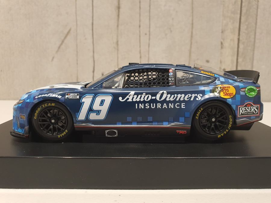 MARTIN TRUEX JR. 2022 AUTO-OWNERS INSURANCE 1:24 ELITE DIECAST MODEL