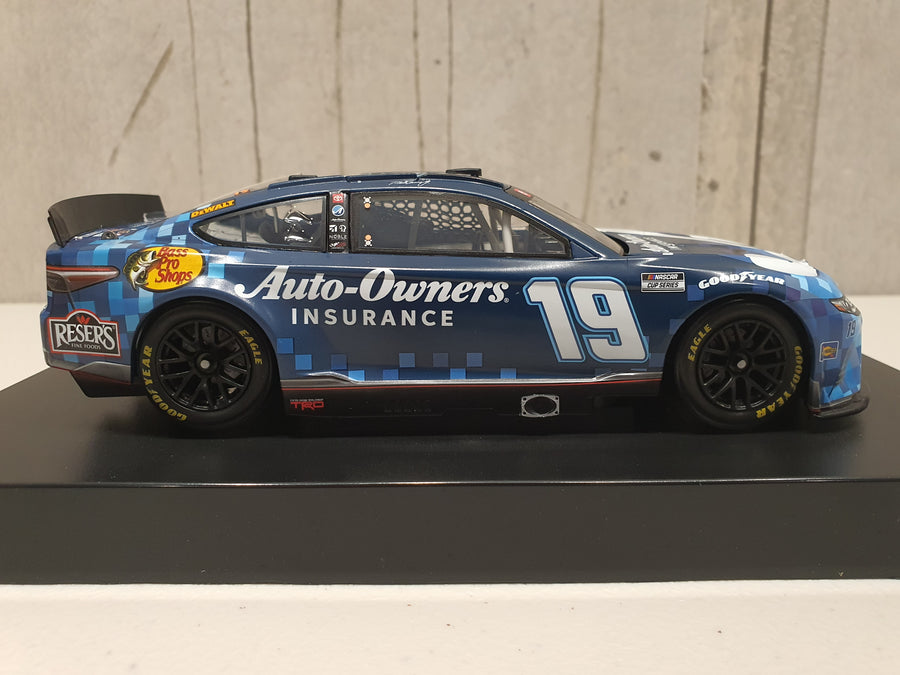 MARTIN TRUEX JR. 2022 AUTO-OWNERS INSURANCE 1:24 ELITE DIECAST MODEL