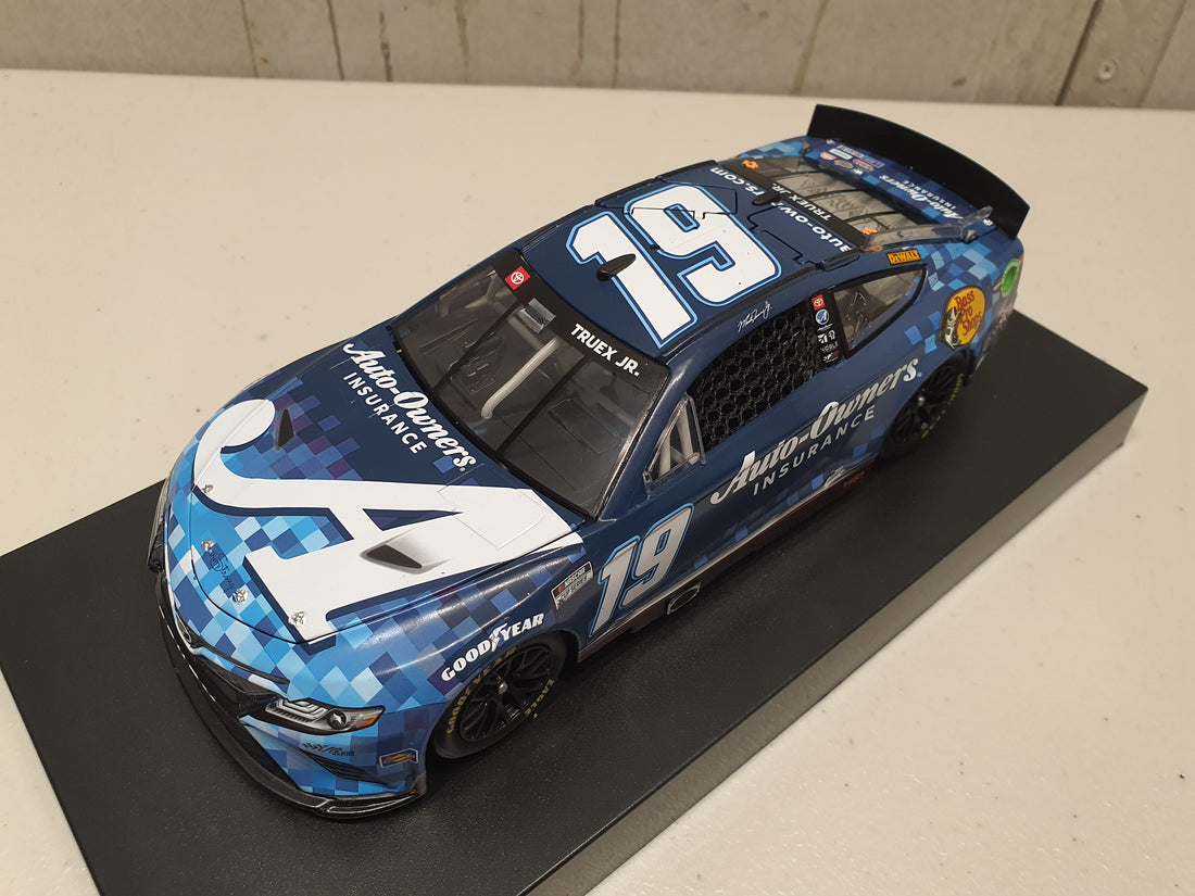 MARTIN TRUEX JR. 2022 AUTO-OWNERS INSURANCE 1:24 ELITE DIECAST MODEL