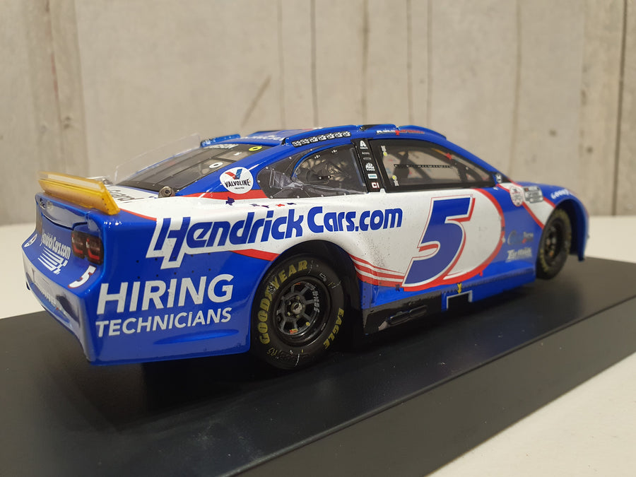 KYLE LARSON 2021 HENDRICKCARS.COM TEXAS RACED WIN 1:24 ELITE DIECAST