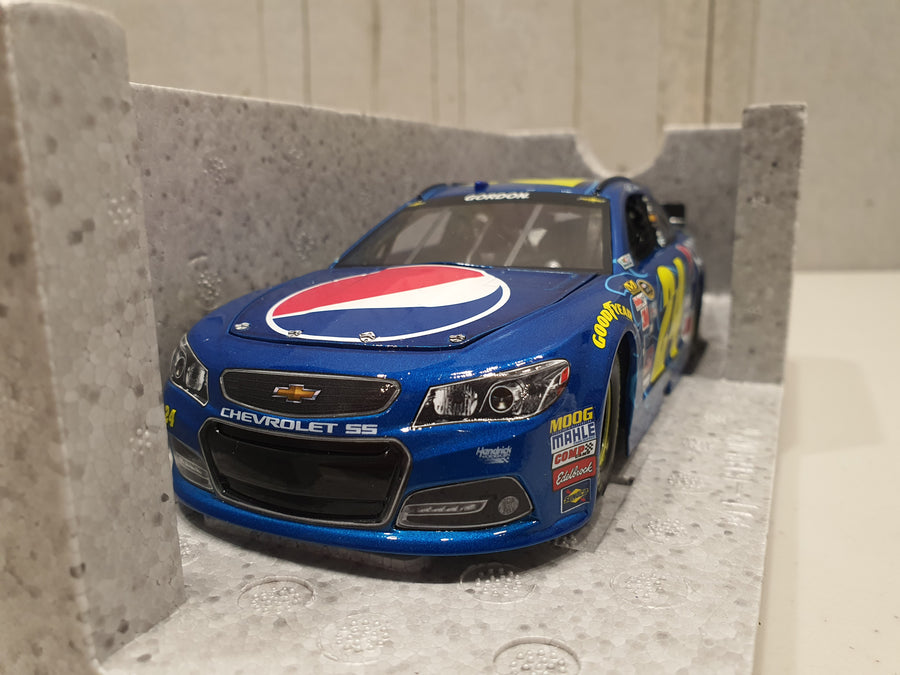 JEFF GORDON 2015 PEPSI 1:24 ELITE DIECAST MODEL