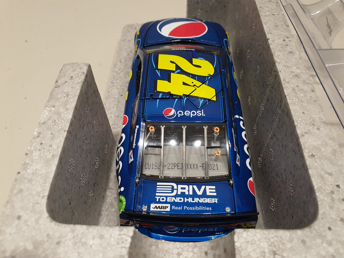 JEFF GORDON 2015 PEPSI 1:24 ELITE DIECAST MODEL