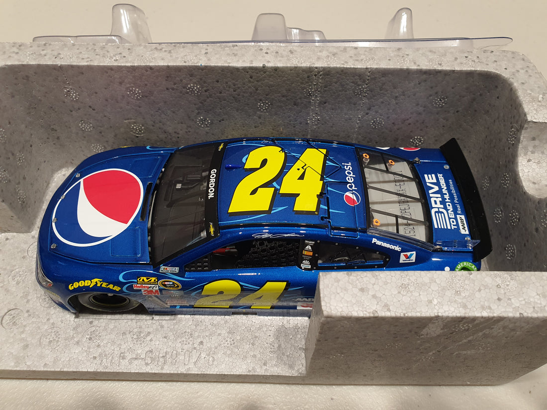 JEFF GORDON 2015 PEPSI 1:24 ELITE DIECAST MODEL