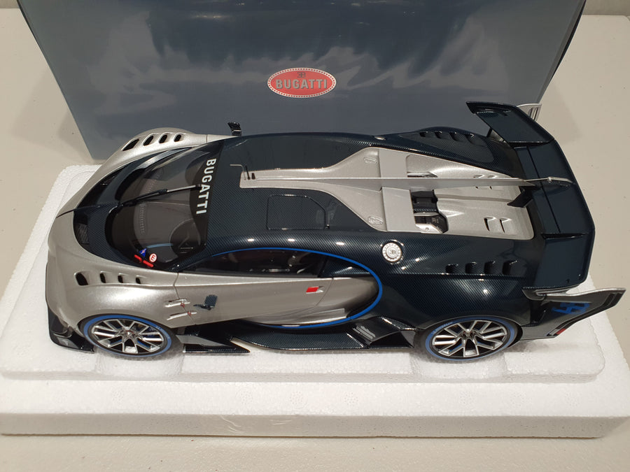 BUGATTI VISION GRAN TURISMO (SILVER/BLUE CARBON) 1:18 - AUTOART