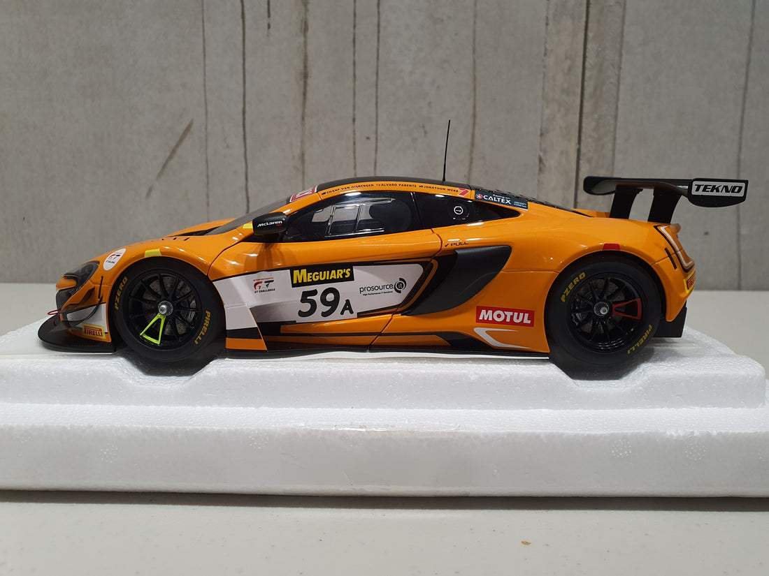 McLAREN 650S GT3 BATHURST 12 HOUR WINNER 2016 S.VAN GISBERGEN/A.PARENTE/J.WEBB 1:18 SCALE - AUTOART