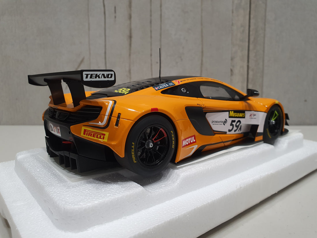 McLAREN 650S GT3 BATHURST 12 HOUR WINNER 2016 S.VAN GISBERGEN/A.PARENTE/J.WEBB 1:18 SCALE - AUTOART