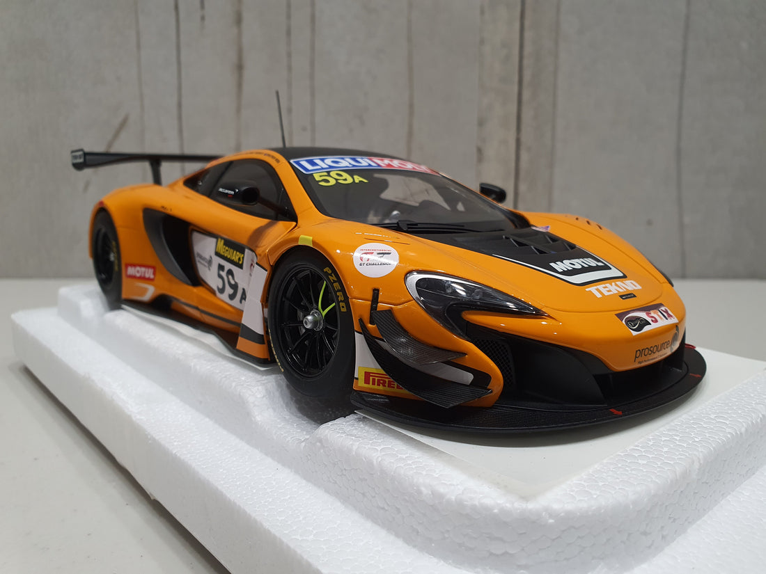 McLAREN 650S GT3 BATHURST 12 HOUR WINNER 2016 S.VAN GISBERGEN/A.PARENTE/J.WEBB 1:18 SCALE - AUTOART