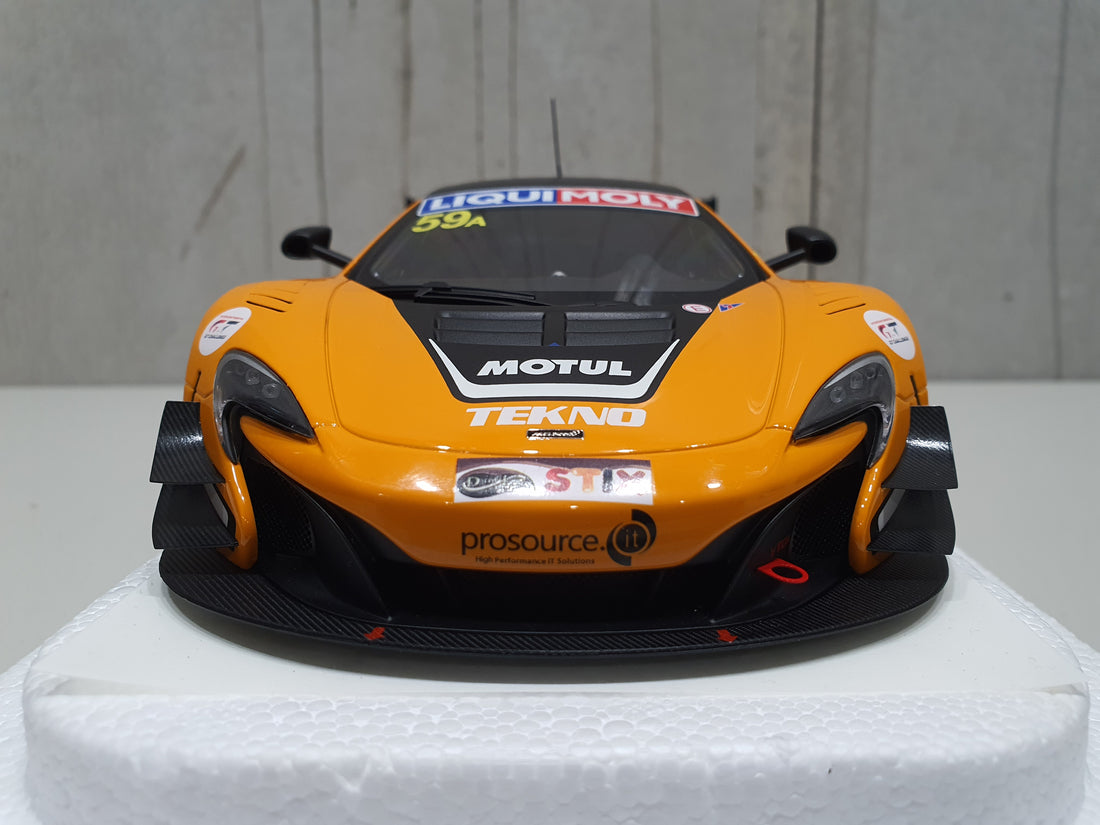 McLAREN 650S GT3 BATHURST 12 HOUR WINNER 2016 S.VAN GISBERGEN/A.PARENTE/J.WEBB 1:18 SCALE - AUTOART