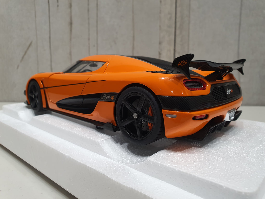 KOENIGSEGG AGERA RS CONE ORANGE/CARBON BLACK/BLACK ACCENTS - 1:18