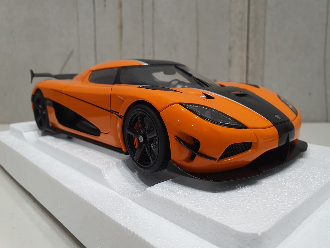 KOENIGSEGG AGERA RS CONE ORANGE/CARBON BLACK/BLACK ACCENTS - 1:18