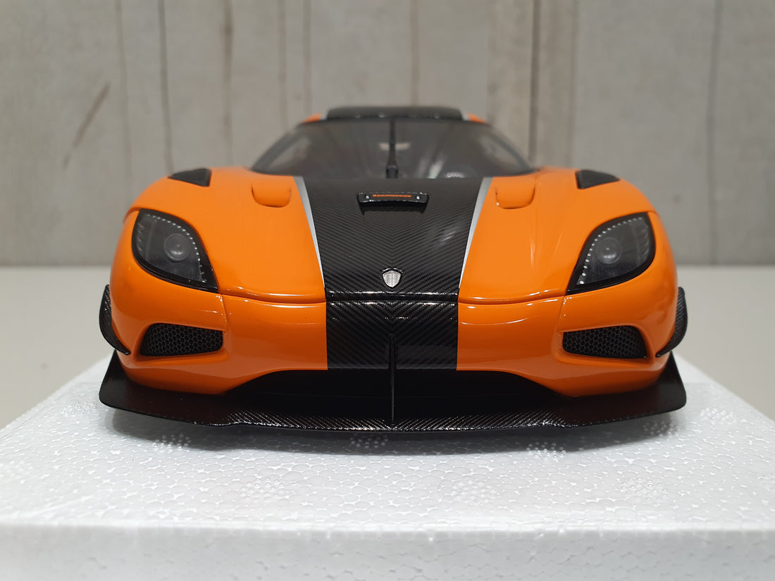 KOENIGSEGG AGERA RS CONE ORANGE/CARBON BLACK/BLACK ACCENTS - 1:18