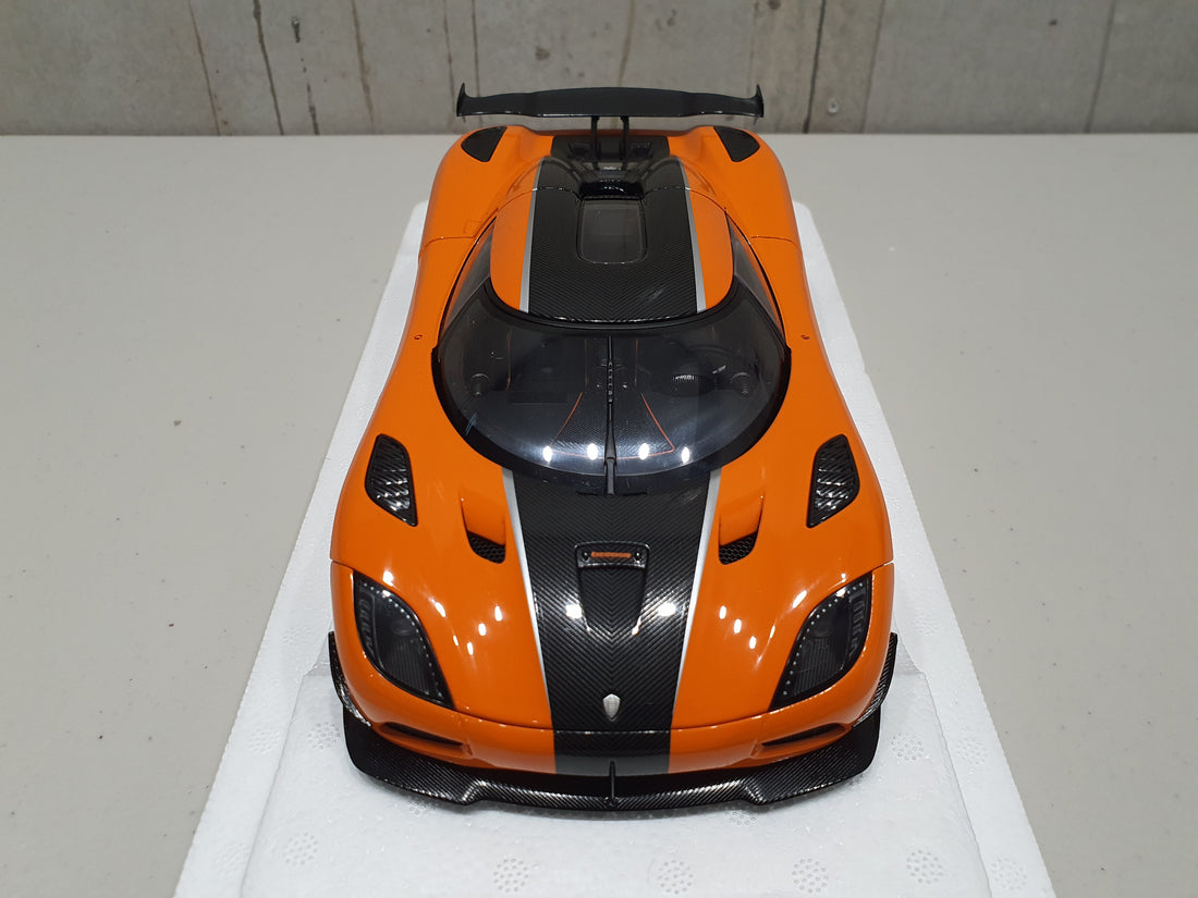 KOENIGSEGG AGERA RS CONE ORANGE/CARBON BLACK/BLACK ACCENTS - 1:18