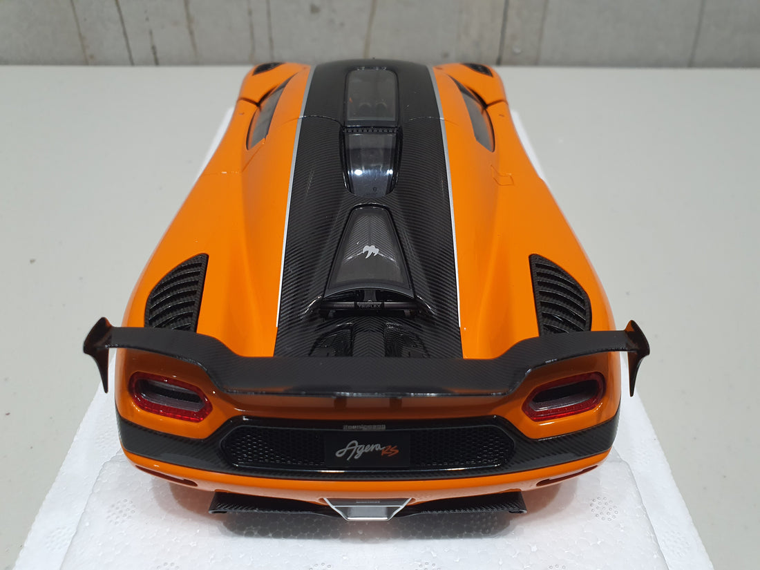 KOENIGSEGG AGERA RS CONE ORANGE/CARBON BLACK/BLACK ACCENTS - 1:18