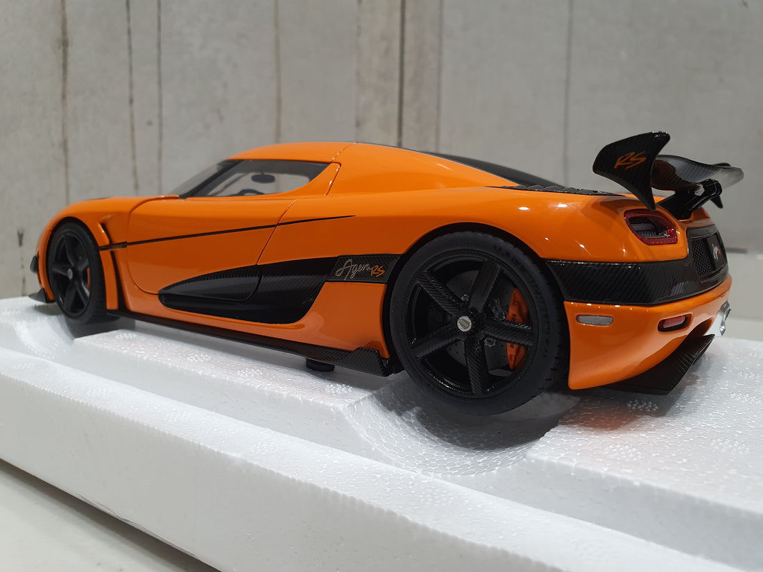 KOENIGSEGG AGERA RS CONE ORANGE/CARBON BLACK/BLACK ACCENTS - 1:18