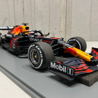 Red Bull Racing Honda RB16B No.33 Red Bull Racing - Winner Dutch GP 2021 - Max Verstappen. With Acrylic Cover. Limited 321 - 1:12 Scale Resin Model Car