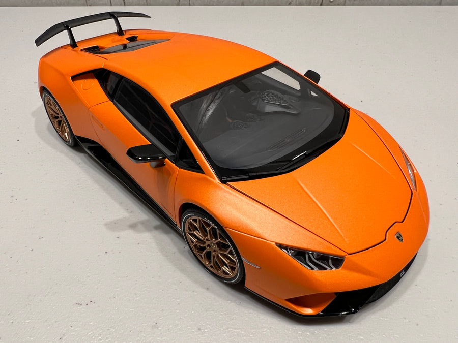 LAMBORGHINI HURACAN PERFORMANTE (ARANCIO ANTHAEUS/MATT ORANGE) 1:18 AUTOART