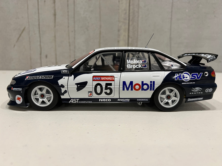 HOLDEN VR COMMODORE 1996 BATHURST 1:18 DIECAST MODEL