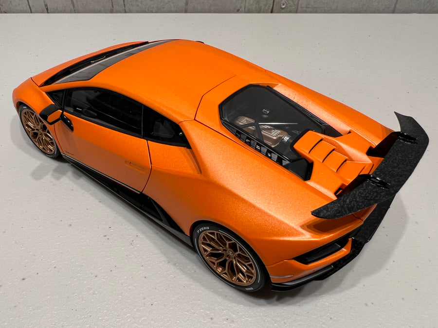 LAMBORGHINI HURACAN PERFORMANTE (ARANCIO ANTHAEUS/MATT ORANGE) 1:18 AUTOART