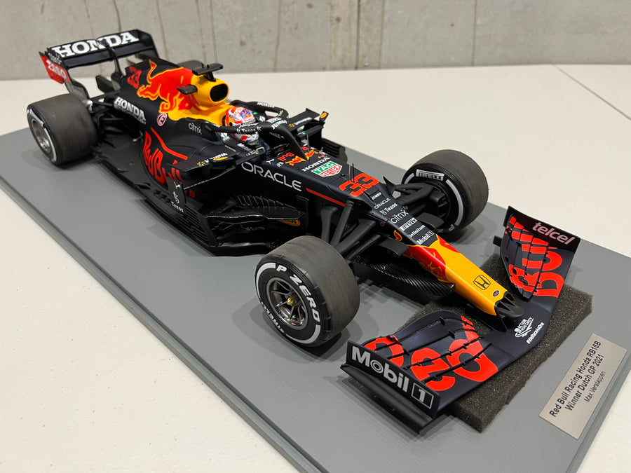 Red Bull Racing Honda RB16B No.33 Red Bull Racing - Winner Dutch GP 2021 - Max Verstappen. With Acrylic Cover. Limited 321 - 1:12 Scale Resin Model Car