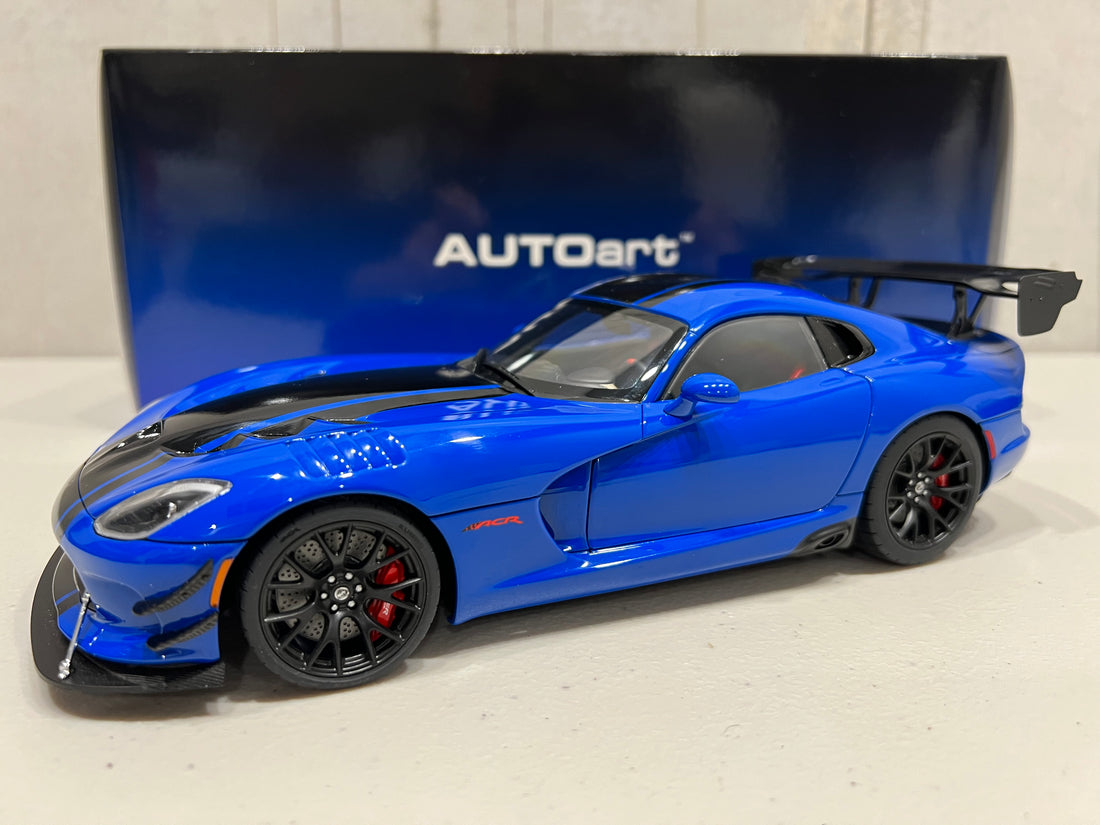 DODGE VIPER ACR 2017 (COMPETITION BLUE W/ BLACK STRIPES) 1:18